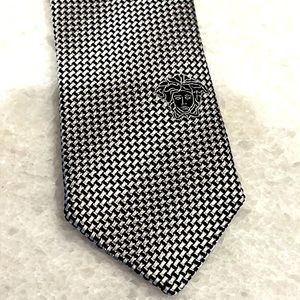 Authentic Gianni Versace 100 % silk tie